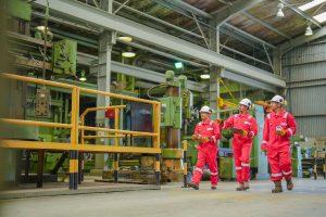 Suasana kerja di mechanical workshop