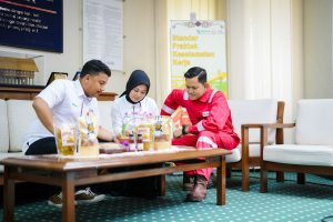 Suasana kjerja di Point A-3